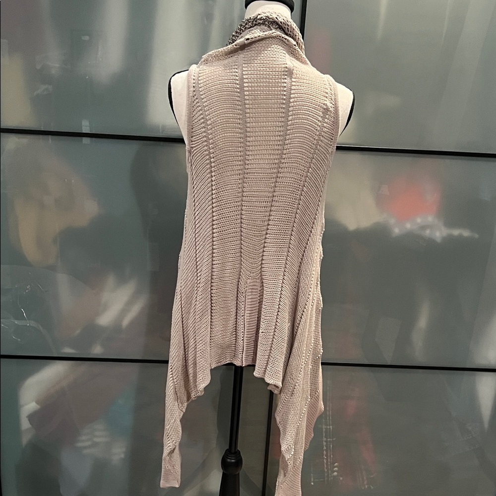 Alice + Olivia shawl Knit Wrap vest - Picture 4 of 5